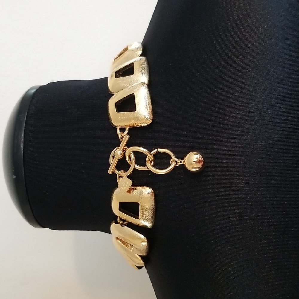Gorgeous Anne Klein Statement Necklace - Picture 4 of 8
